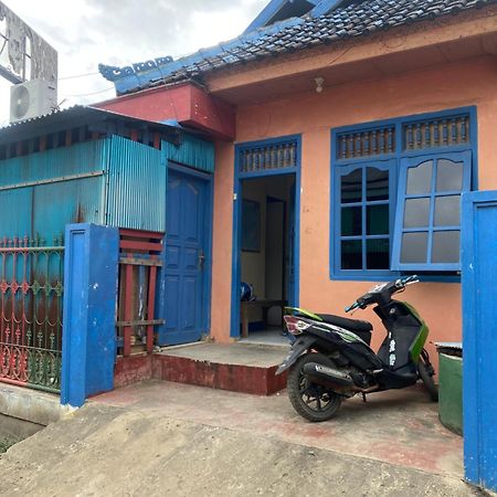 Cempaka Hostel Labuan Bajo Exterior foto